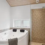 Hunlef - 400m From The Sea By Interhome