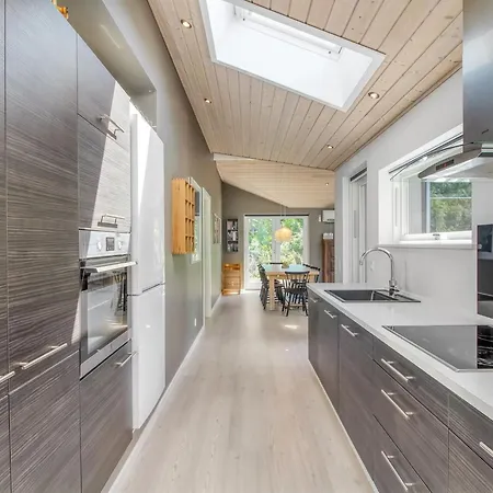 Hunlef - 400m From The Sea By Interhome *
